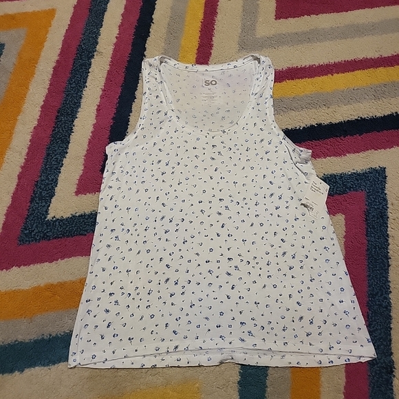 NWT Juniors Medium So The Favorite Scoopneck Tank Top Floral Print Comfy Pretty! - Picture 1 of 7